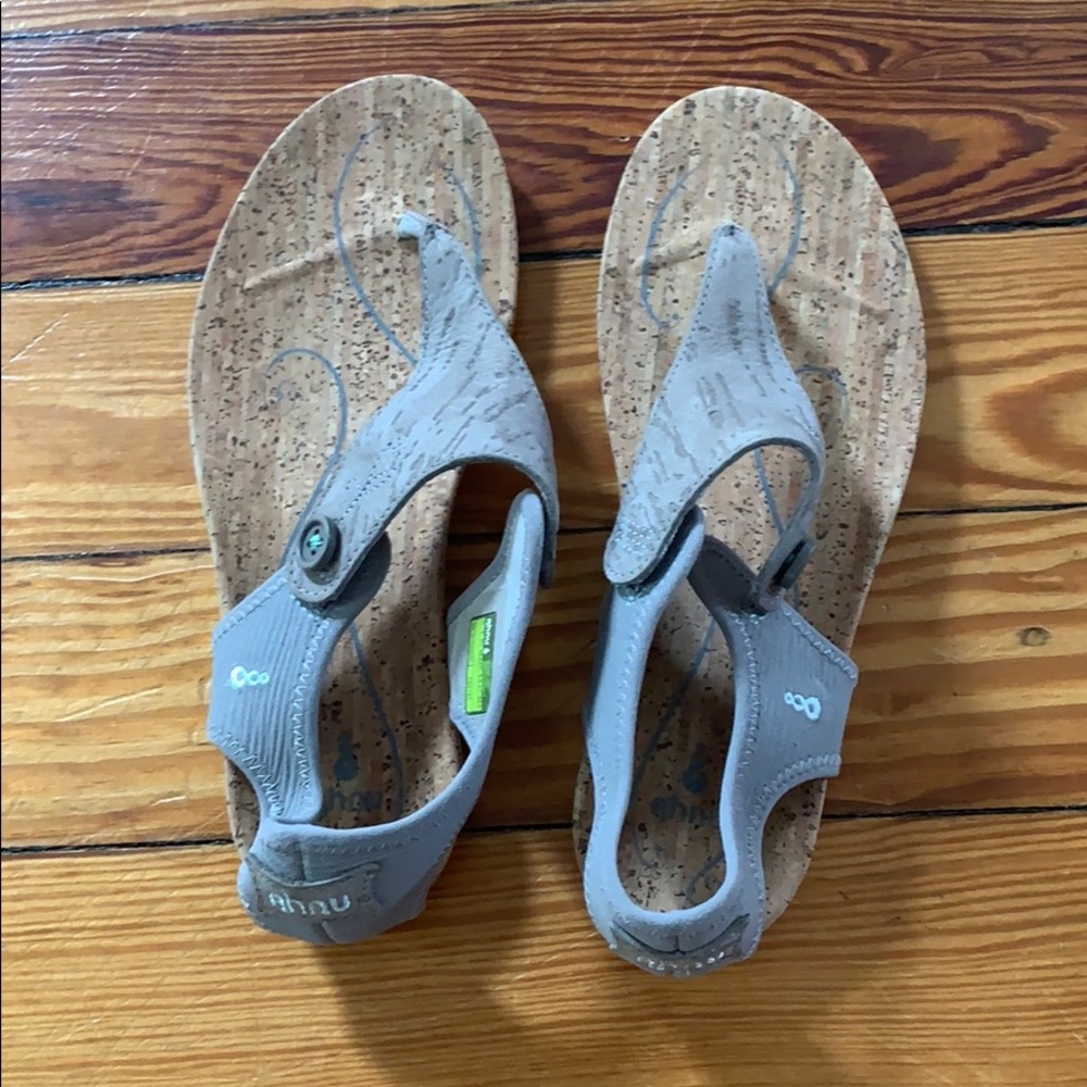 Ahnu gray Serena cork thing sandals